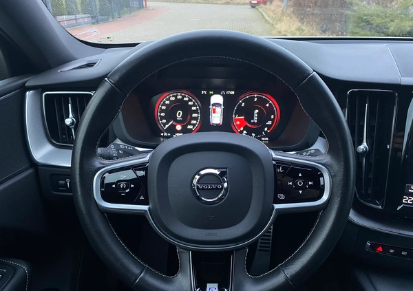 Volvo XC 60 cena 133500 przebieg: 143445, rok produkcji 2020 z Szczecin małe 742